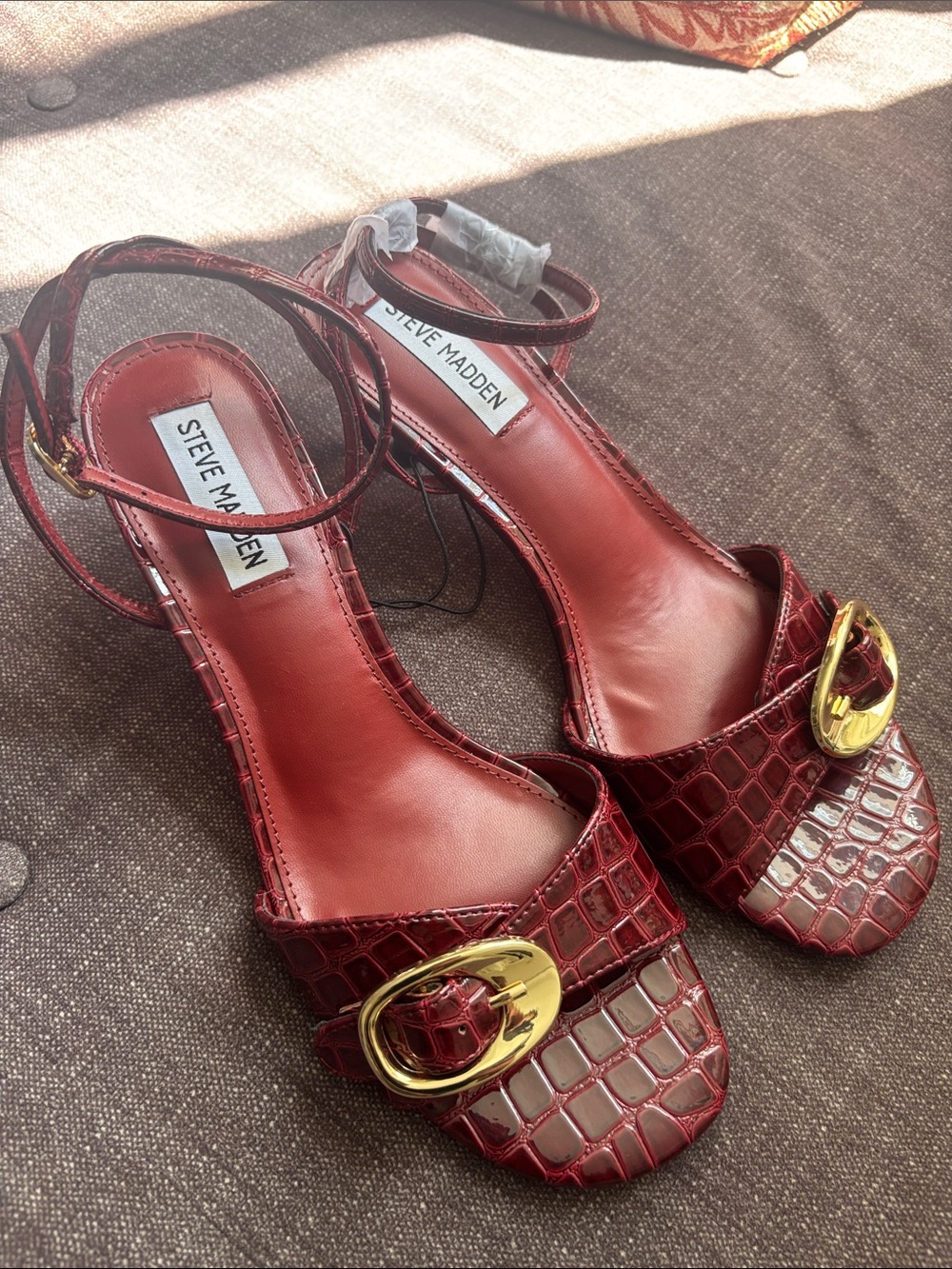 New Steve Madden Burgundy Croc-Embossed Ankle-Strap Heels with Gold Buckle